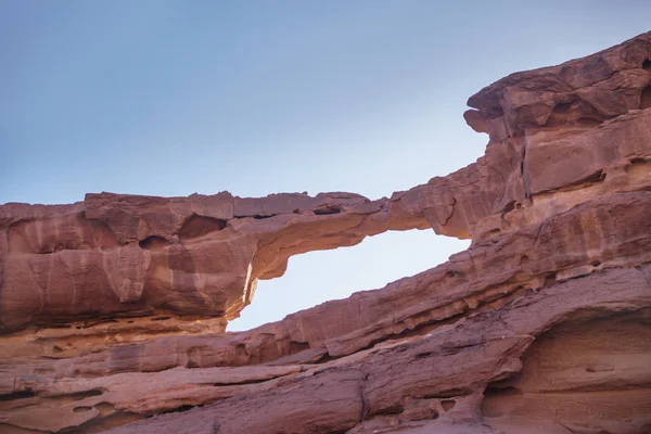 Wadi Ram deser. Arco de rocha. Ponte de pedra. Jordânia marco — Fotografia de Stock