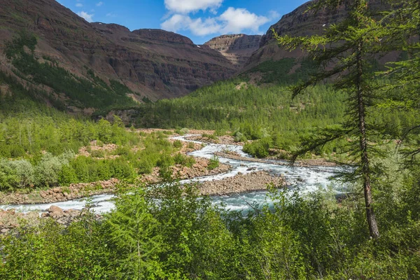 Hoisey River op Putorana Plateau, Taimyr. Rusland — Stockfoto