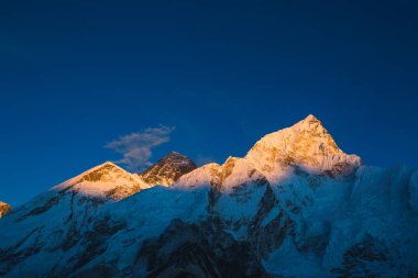 Kala Patar 'dan Everest Dağı' nın görüntüsü
