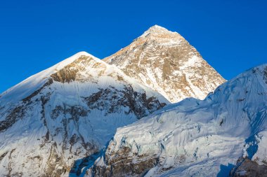 Kala Patar 'dan Everest Dağı' nın görüntüsü