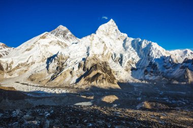 Kala Patar 'dan Everest Dağı' nın görüntüsü
