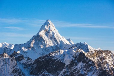 Ama Dablam manzaralı Kala Patar Dağı. Nepal