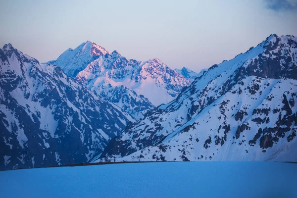 Caucasus Mountains Karachay-Cherkessia sunset landscape. — Stock Photo, Image