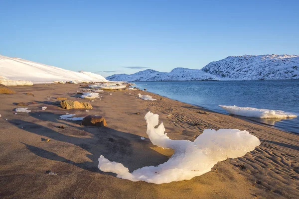 Guba Voronya, bahía del mar de Barents. Península de Kola paisaje — Foto de Stock