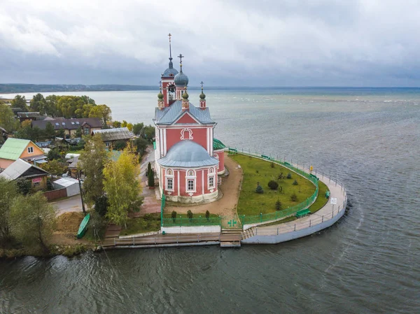 Church of the Forty Sebastian Martyrs. Lake Pleshcheyevo, Peresl — Stock Photo, Image