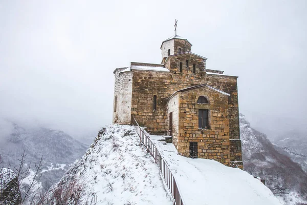 Templo cristiano de Shoanin. Karachay-Cherkessia, Rusia. Cáucaso — Foto de Stock