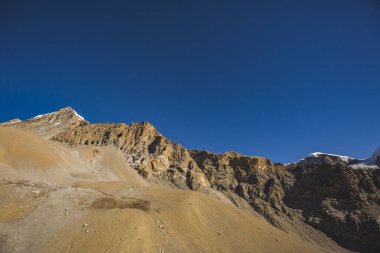 Thorong la Geçidi'nden geçen yol, Nepal'deki Himalaya dağları, Annapurna pist yolu