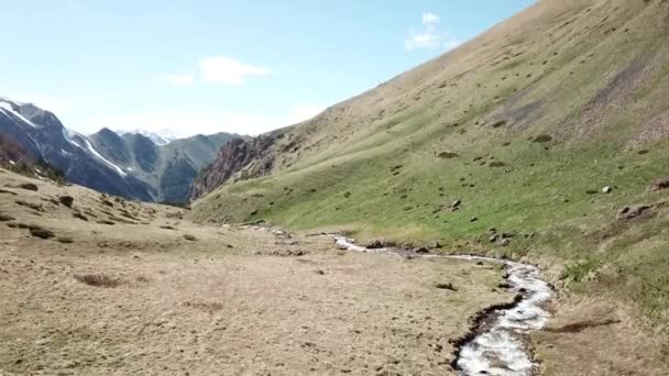 Góry Kaukazu Wiosna Krajobraz Karachay Cherkessia Republic Federacja Rosyjska — Wideo stockowe