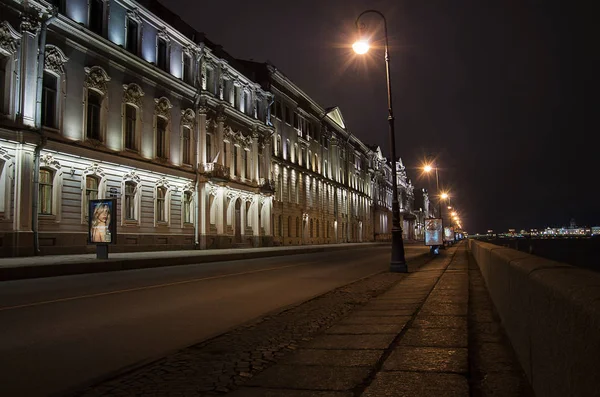 Night view of Palace Embankment 1 — Stock Photo, Image