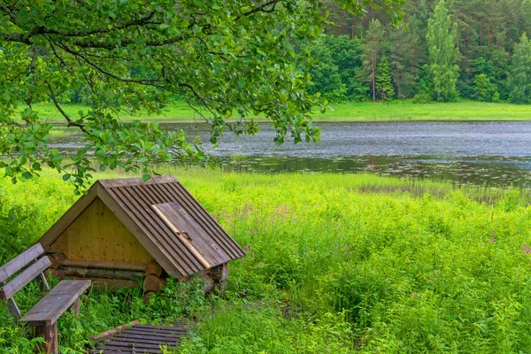 Paisaje lago y bosque — Foto de Stock