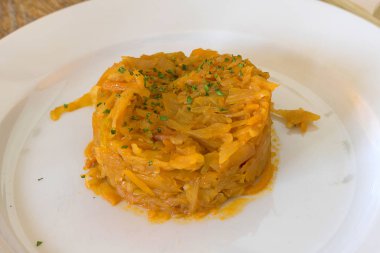 Bigus kızarmış lahana