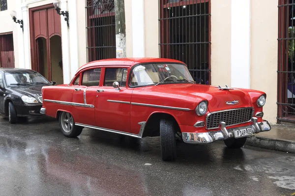 Mooie retro auto in Cuba — Stockfoto