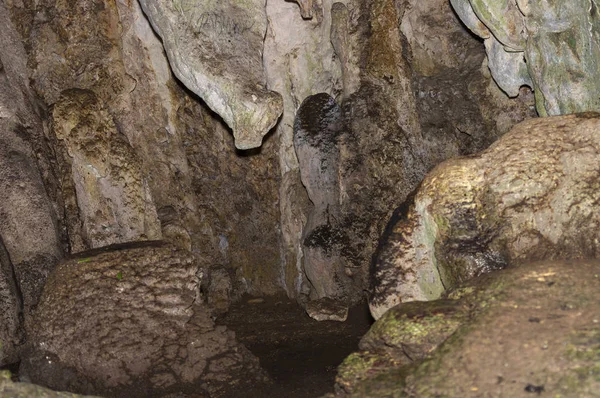 Stone cave inside view — Stock Photo, Image