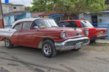 Havana, Küba - 04 Ocak 2018: Bir retro klasik Amerikan otomobil pa