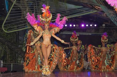 Havana, Küba - 04 Ocak 2018: Tropicana içinde performans dansçılar