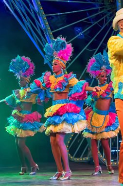 Havana, Küba - 04 Ocak 2018: Tropicana içinde performans dansçılar