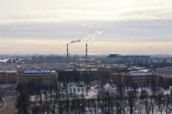 Krásný výhled na město z Petrohradu, historické a oblouk — Stock fotografie