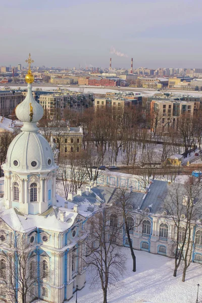 Patio de la Catedral de Smolny en San Petersburgo, vista superior — Foto de Stock
