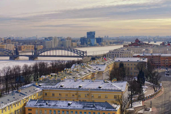 Vista de San Petersburgo desde la plataforma de observación del Smolny C — Foto de Stock