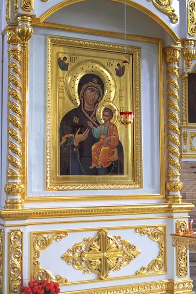 САНКТ-ПЕТЕРБУРГ, РОССИЯ - 08 МАРТА 2018: Православная икона — стоковое фото