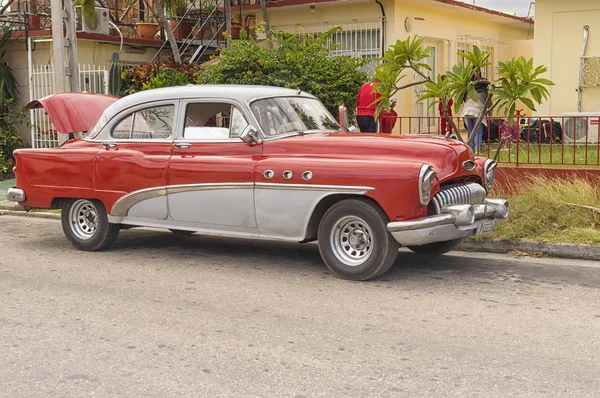 巴拉德罗, 古巴-2018年1月05日: 复古经典美国车 — 图库照片