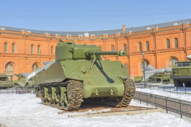 Saint Petersburg, Rusya - 31 Mart 2018: Tank M4 Sherman co üzerinde