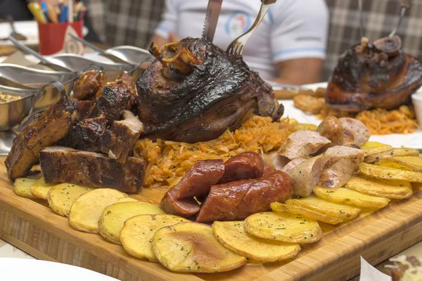 Carne cocida en el horno — Foto de Stock