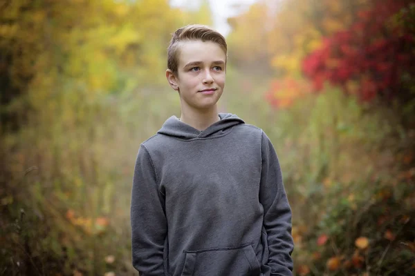 Preteen boy in fall time — Stock Photo, Image