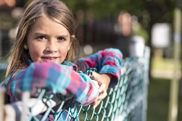 Primaire retournant à l'école — Photo