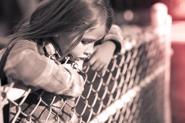 Primary student going back to school — Stock Photo, Image