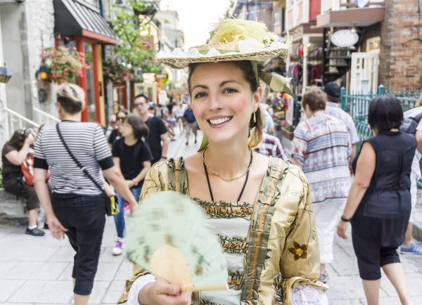 Nieuw-Frankrijk kostuum stijl buiten portret — Stockfoto