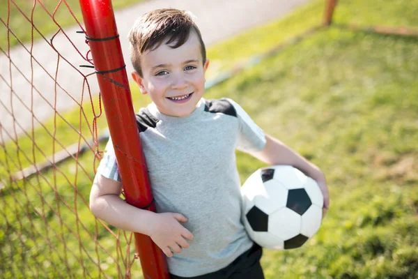 Mladí caucassian fotbal hráče Fotbal — Stock fotografie