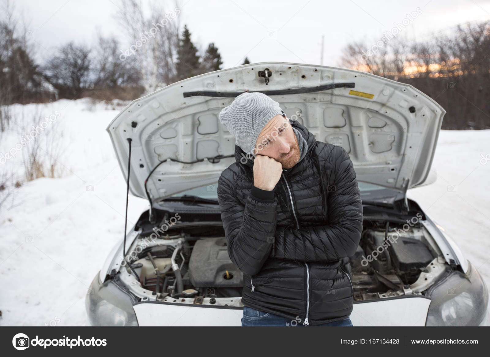заводим 5 машин. завести машину. машина на зимней дороге. заводим 5 машин. завести автомобиль.