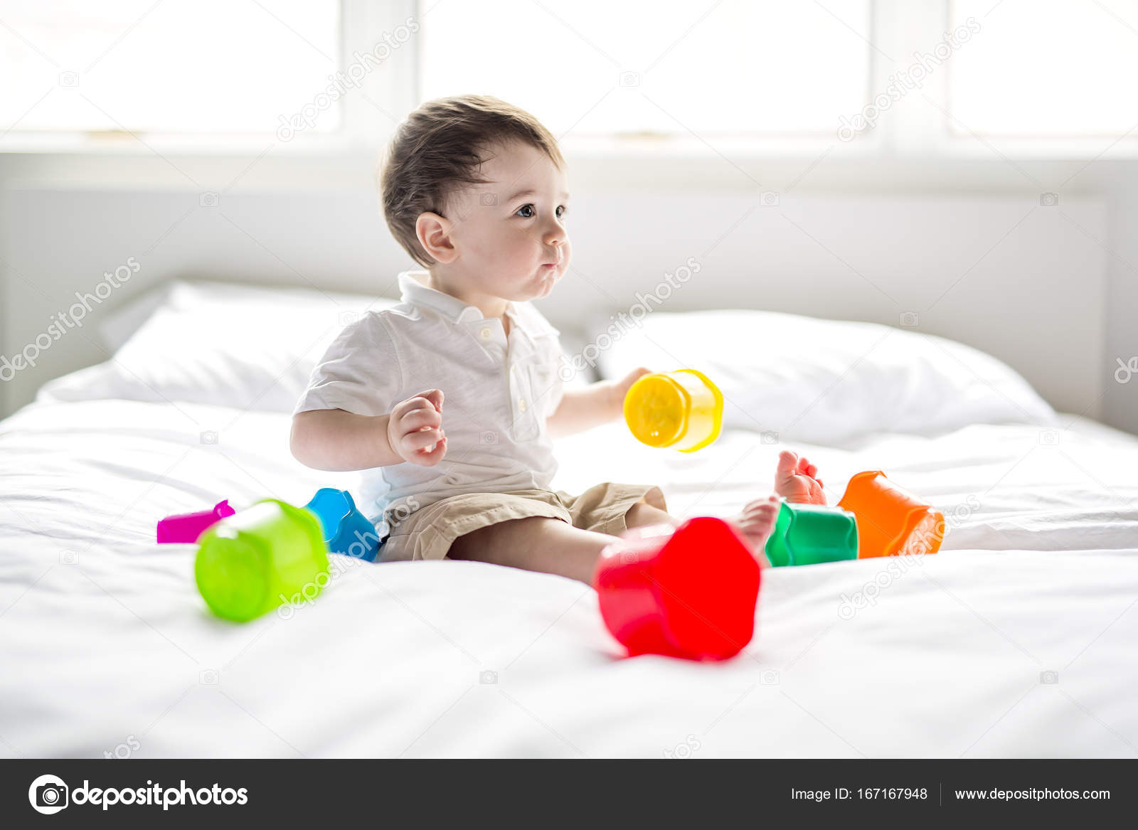 Imagenes De Un Niño Tendiendo Su Cama - Varios Niños