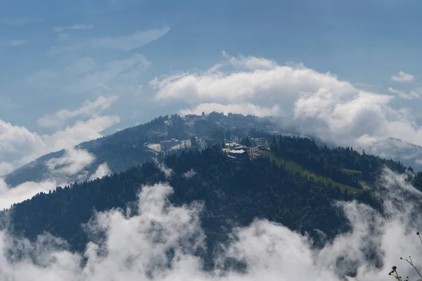 Dağların havadan görünüşü 