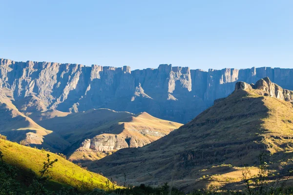 South African landmark, Amphitheatre from Royal Natal National P — Stock Photo, Image