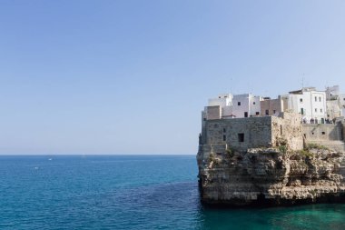 Polignano bir kısrak görüntülemek, Apulia, İtalya