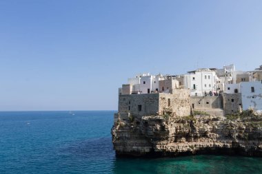 Polignano bir kısrak görüntülemek, Apulia, İtalya