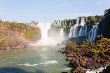 Iguazu görünümü, Arjantin düşüyor