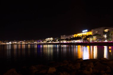 Cannes beach gece görünümü, Fransa