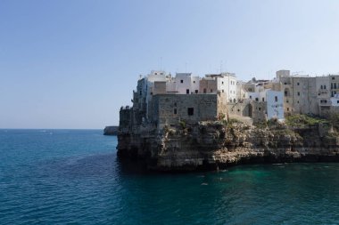 Polignano bir kısrak görüntülemek, Apulia, İtalya