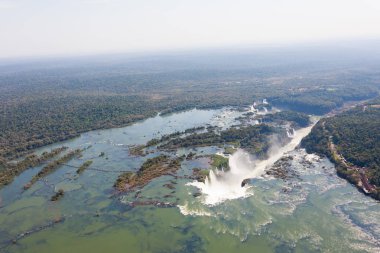 Iguazu helikopter görünümü, Arjantin düşüyor