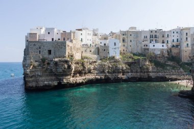 Polignano bir kısrak görüntülemek, Apulia, İtalya