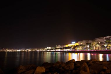 Cannes beach gece görünümü, Fransa