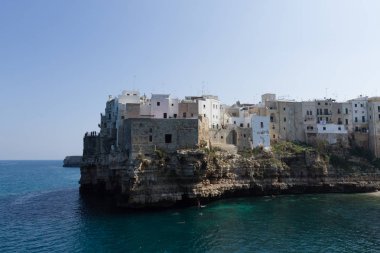 Polignano bir kısrak görüntülemek, Apulia, İtalya