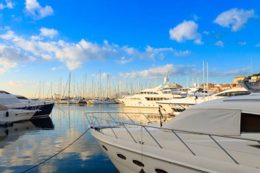 Liman ve marina, Cannes, Fransa