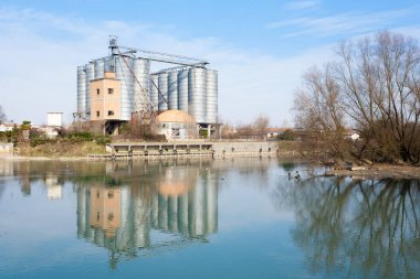 Fabrika, sanayi Arkeoloji terk edilmiş. İtalya