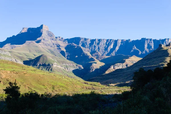 South African landmark, Amphitheatre from Royal Natal National P — Stock Photo, Image