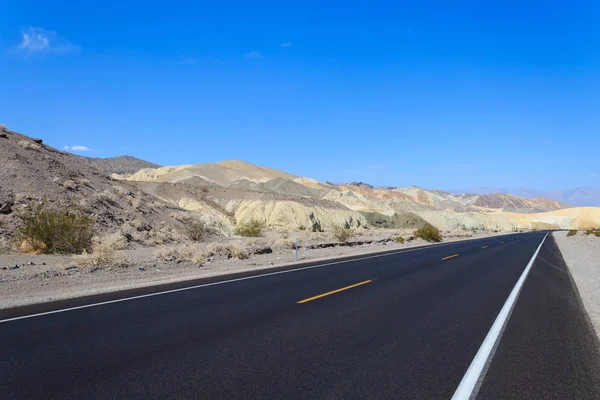 Perspective road, Death Valley, USA — Stock Photo, Image