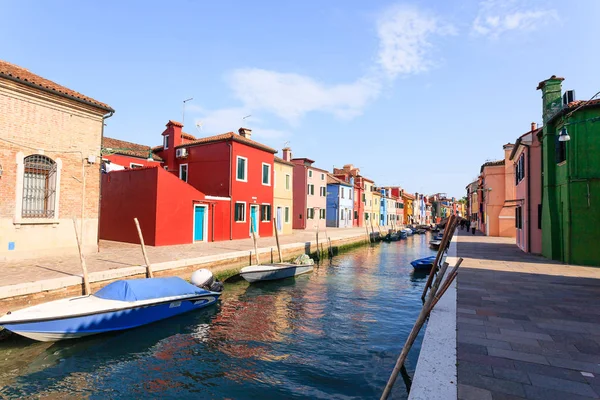 Tradycyjne Burano kolorowe domy, Venice — Zdjęcie stockowe